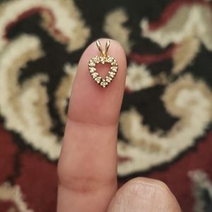 14k Diamond heart pendant